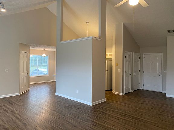 4th image of 4343 Grey Park Dr