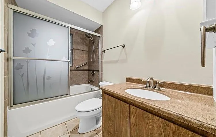 19208 Murcott Dr E — Photo 10