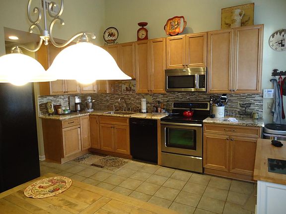 4th image of 804 Spain St