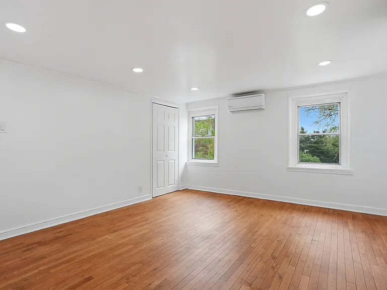 252 E Girard Ave #1 — Photo 15