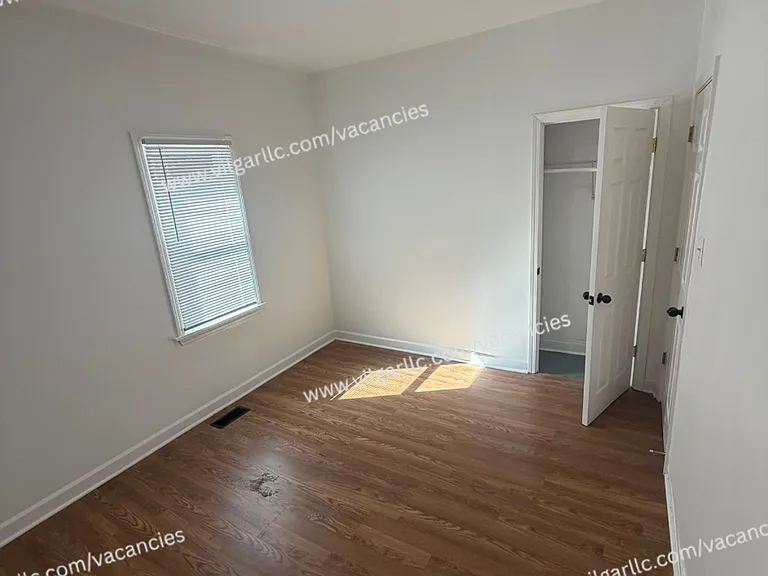 2435 Diamond Ave — Photo 18
