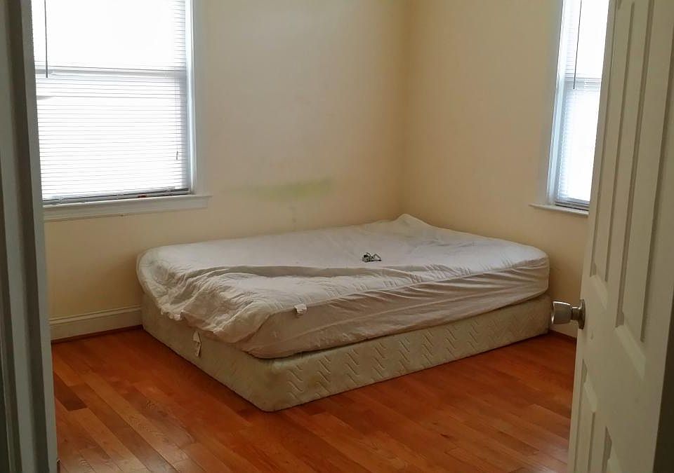 2nd image of 2933 Summerfield Rd