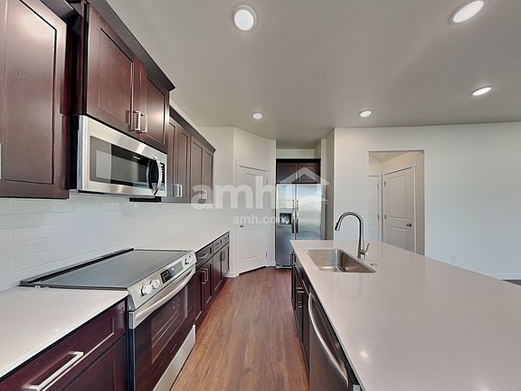 3rd image of 9486 W Bowie Ct