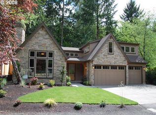 950 Oak Ter, Lake Oswego, OR 97034