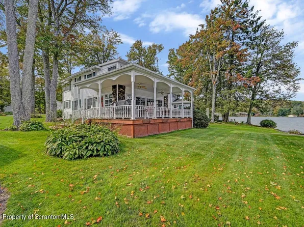 109 The Point Dr, Montrose, PA 18801