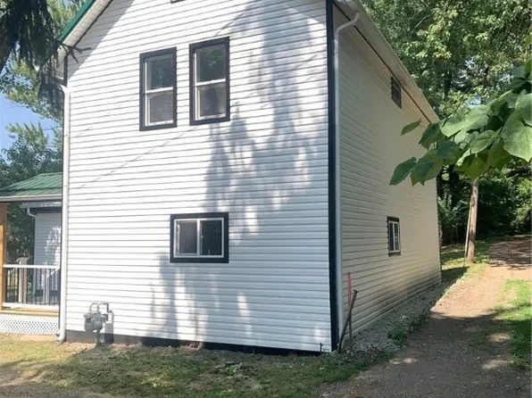 238 High St SW, Carrollton, OH 44615