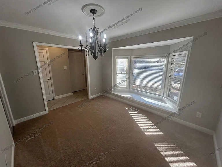 5612 Hamstead Xing — Photo 9