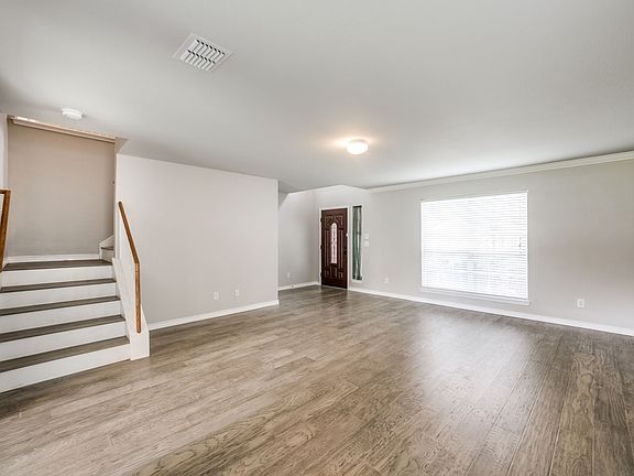 3rd image of 10110 Oak Saddle