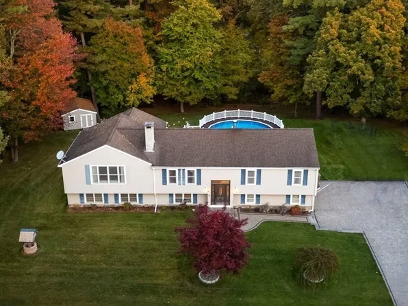 26 Thomas Rd, Berkley, MA 02779