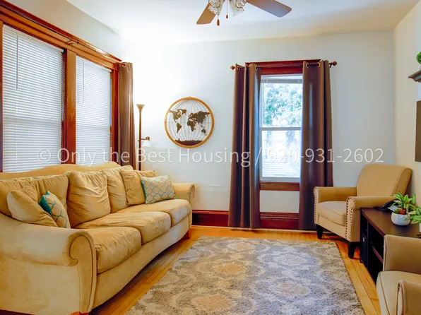 1658 Oregon St, Oshkosh, WI 54902