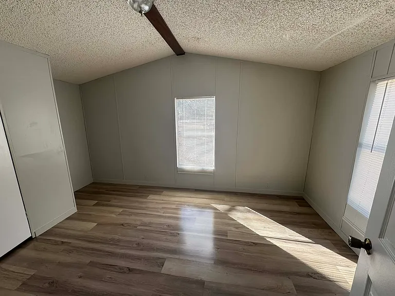 204 Pinnacle Way — Photo 4