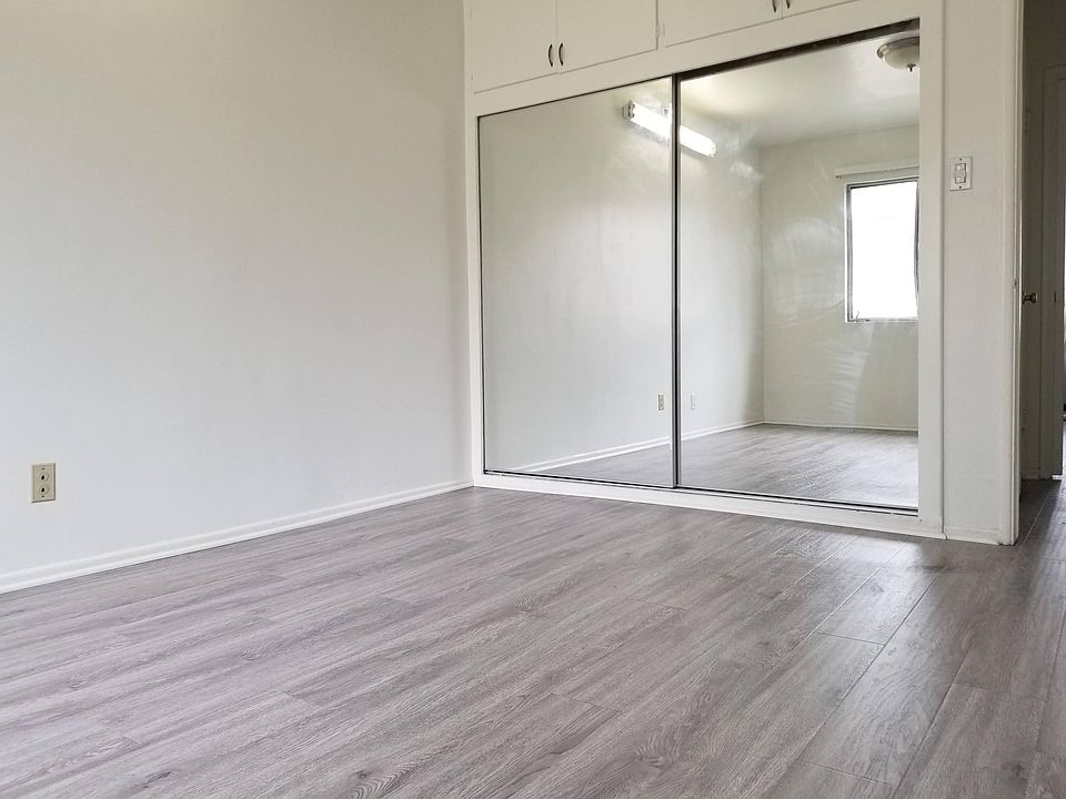 1st image of 1226 N Gower St APT 8