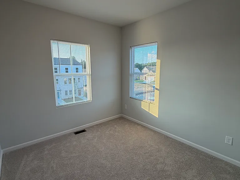 2827 Beacon Bend Xing — Photo 14
