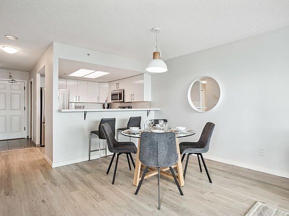 5th image of 1128 Quebec St #1303