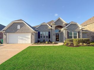 1524 N Bluebonnet Ln, Angleton, TX 77515