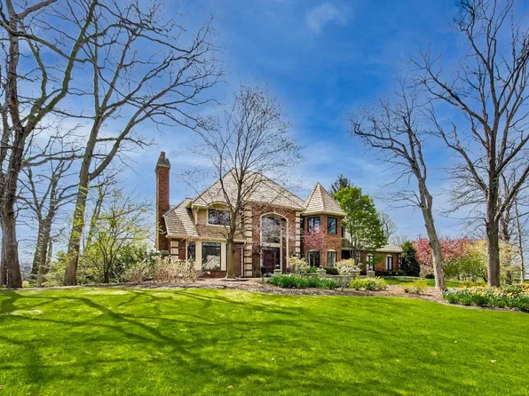 1701 Lakeview Ter, Libertyville, IL 60048