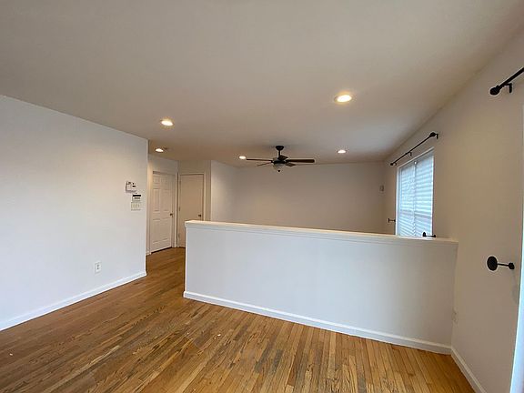 4th image of 34 Jordan Ln