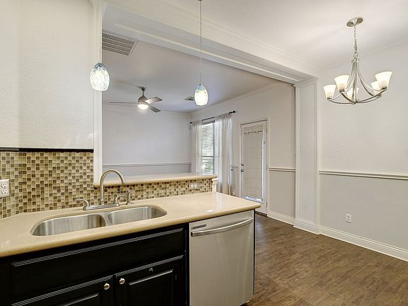 5th image of 2720 Bond Dr #32C