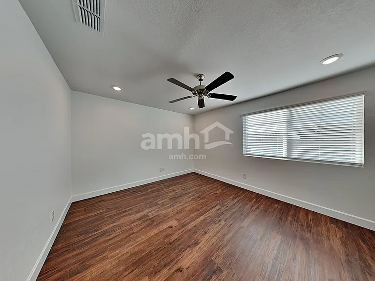 6621 S 42nd Ln — Photo 10