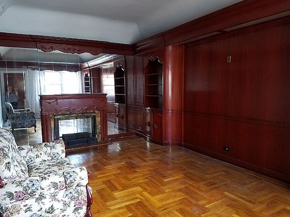 3rd image of 2363 E 17th St