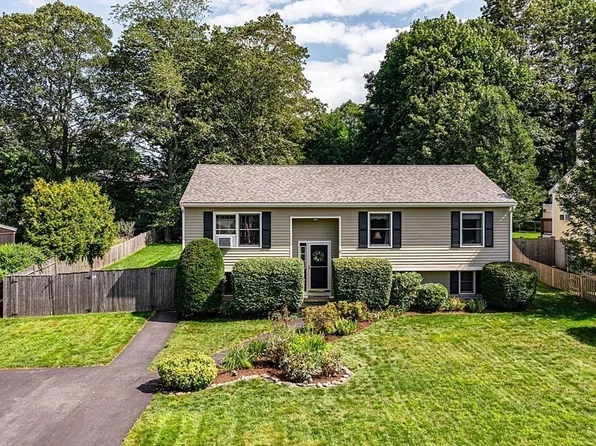 9 Ricker Cir, South Hamilton, MA 01982