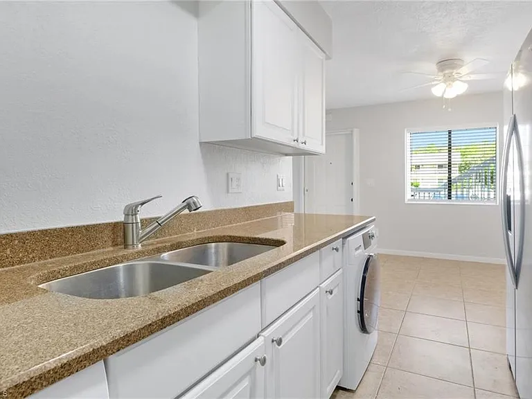 4635 Bayshore Dr #P4 — Photo 2