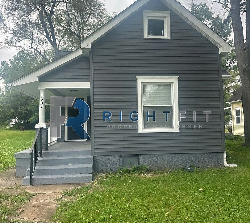 1st image of 1307 Young St