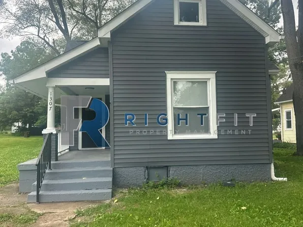 1307 Young St, Middletown, OH 45044