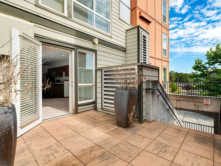 Aventine Apartments — Photo 20