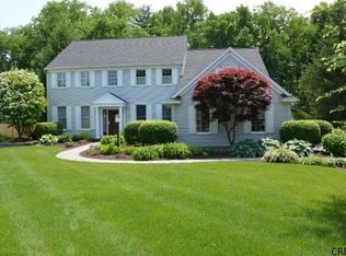 712 Sachem Cir, Slingerlands, NY 12159