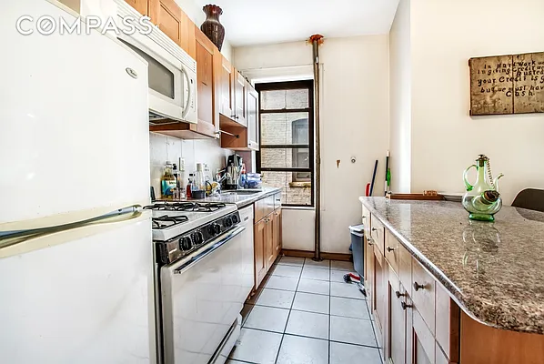 Rented by Compass | media 19