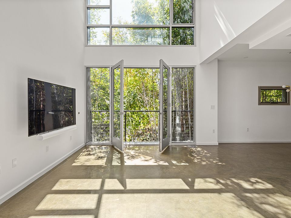 1st image of 4111 W Sunset Blvd APT 221