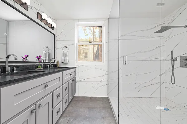 Rented by REAL New York | media 15