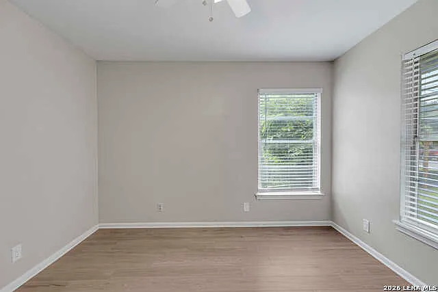 207 Middlebury Dr — Photo 17