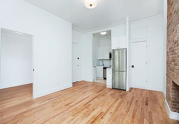 4th image of 145 W 119th St #3R