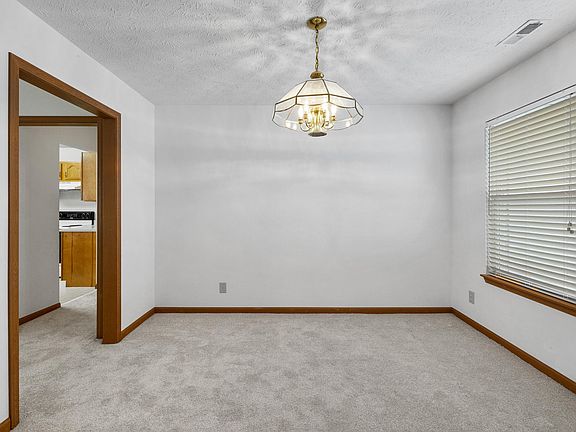 4th image of 3141 Bluster Dr