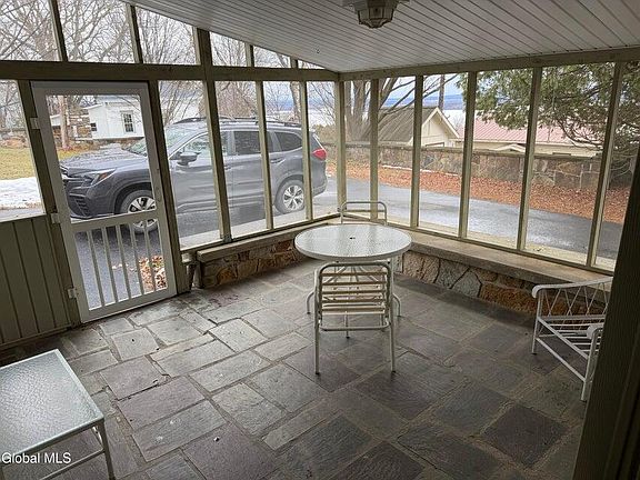 4th image of 7 Prospect Ave