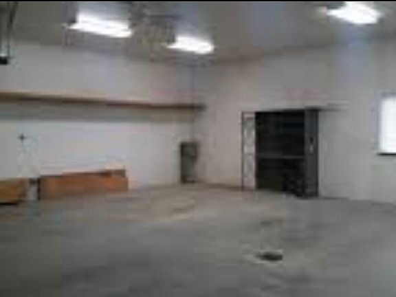 3rd image of 1831 Tootie St #A