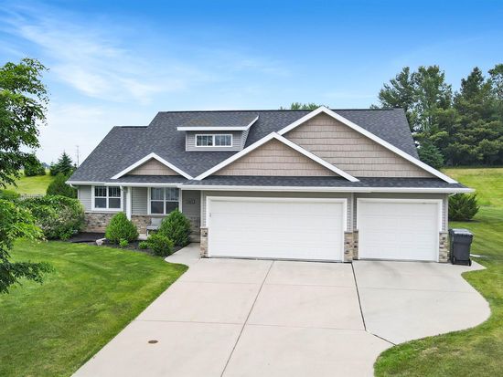 4514 N Star Ridge Ln, Appleton, WI 54913