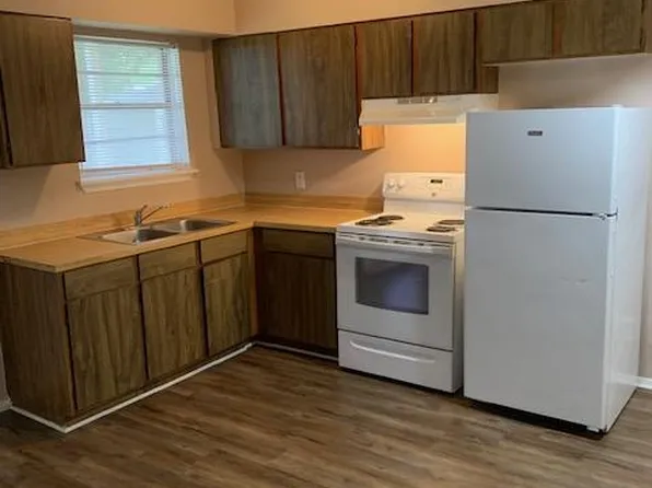 3103 Coffey St, Victoria, TX 77901