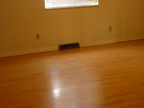 2nd image of 20 Ball Dr APT B