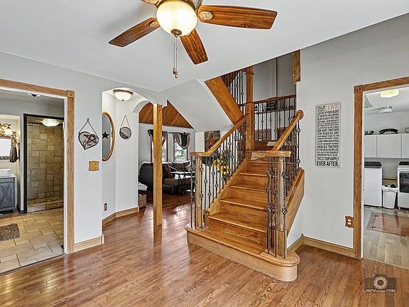 3rd image of 1457 Nova Rd