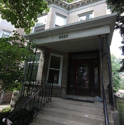 2nd image of 4022 N Paulina St #1
