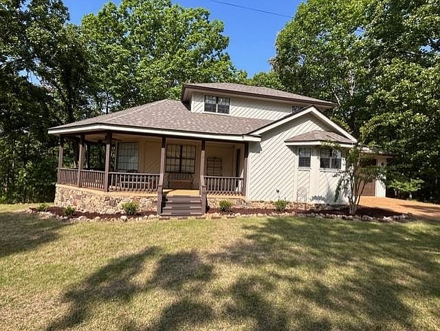 1st image of 420 Lakeshore Ln