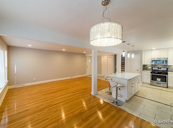 5th image of 15241 Diekman Ct
