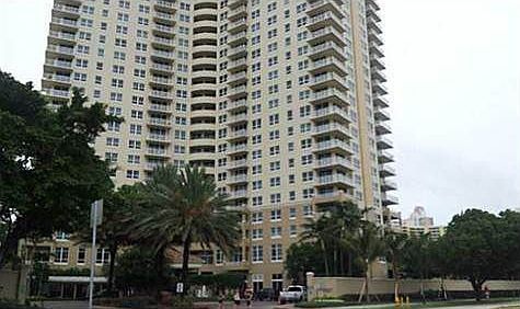 1st image of 19501 W Country Club Dr APT 1204