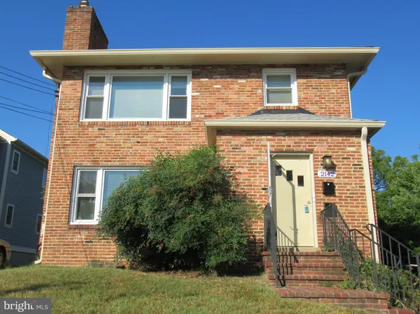 2142 N Stafford St #1, Arlington, VA 22207