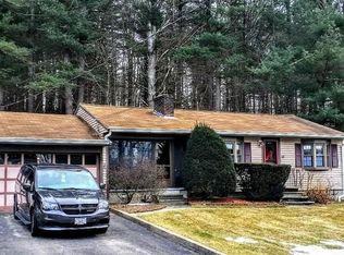 38 Maple Pkwy, Lunenburg, MA 01462