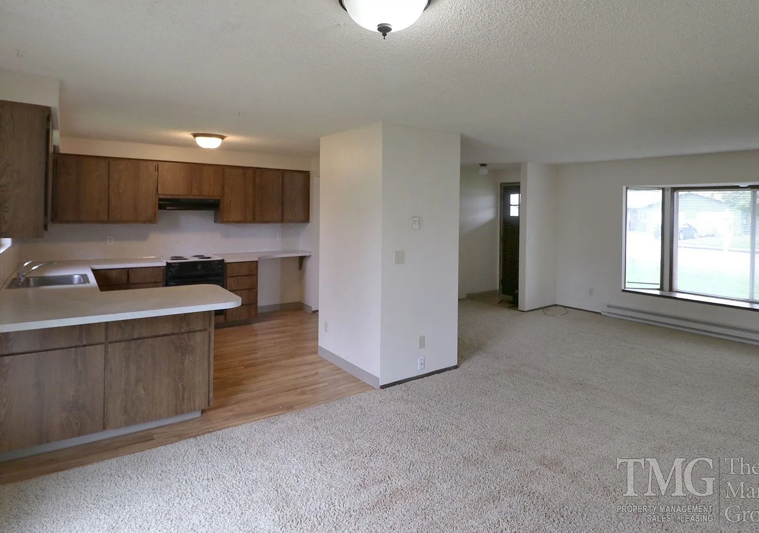 Bright 3 BD Ranch In Washougal with Functional Layout! Minutes to Parks, Rivers, and More! — Photo 4