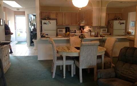 3rd image of 215 Golfpoint Dr